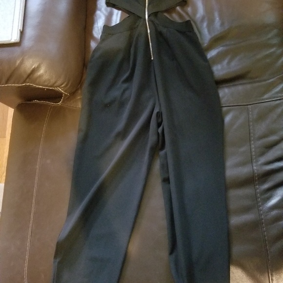 One piece pants suit - Picture 2 of 3